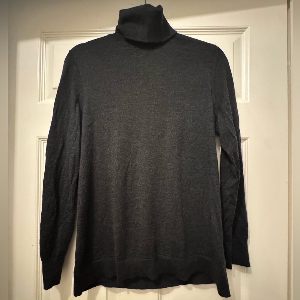 Cashmere Charcoal Turtleneck Sweater